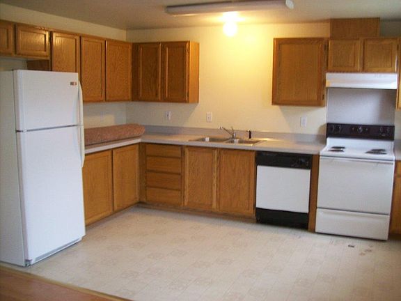 5th image of 471-477 SW William Ave #475