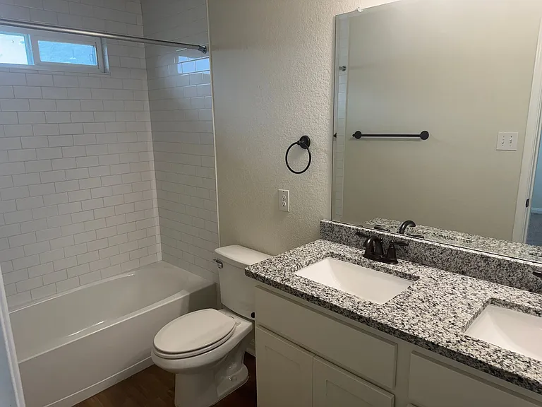 10318 Lynwood Br #102 — Photo 21