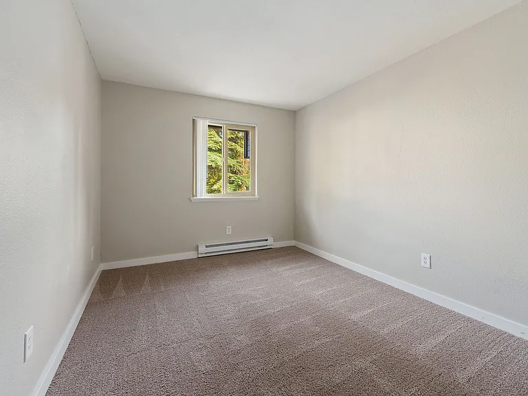 Brittany House Apartments — Photo 51