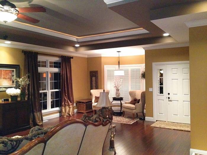 Front Room/Entry
