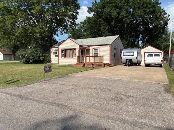 120 N 6th St, Towanda, KS 67144