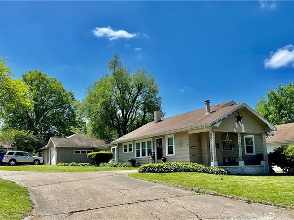 307 E Lexington St, Richmond, MO 64085