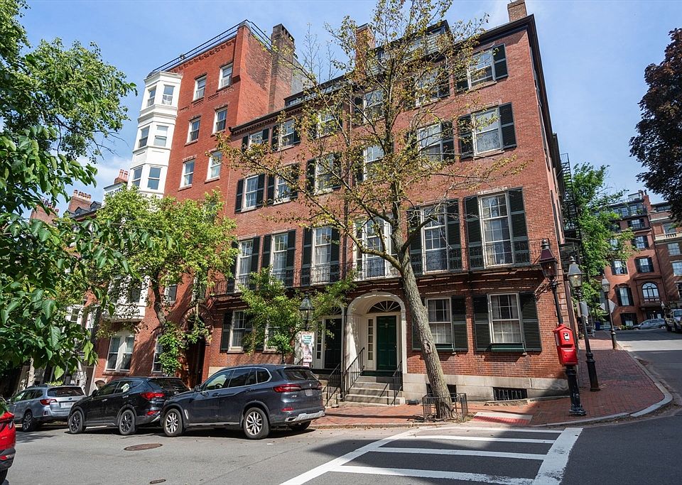 1st image of 1 Chestnut St. #3B