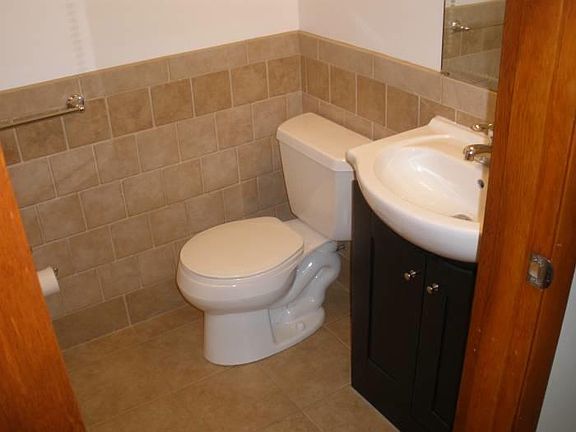 Hall Bath, Granite/Tile