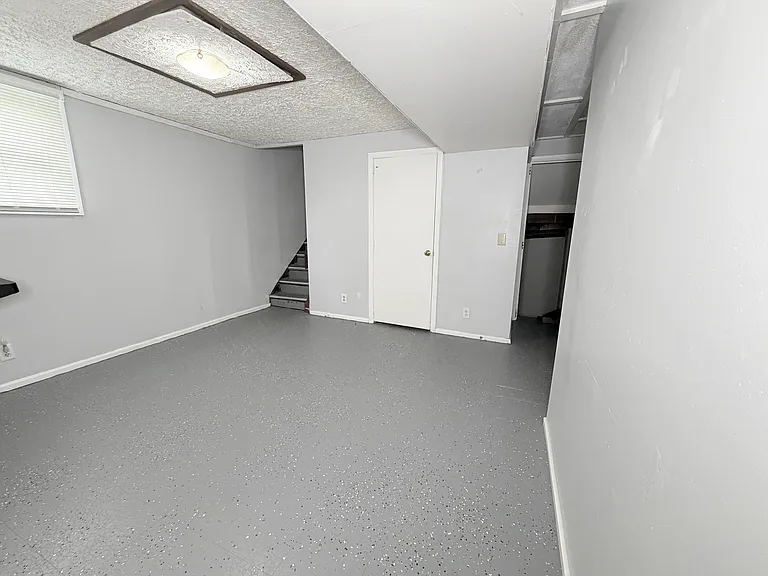 2056 Brookfield Rd — Photo 23
