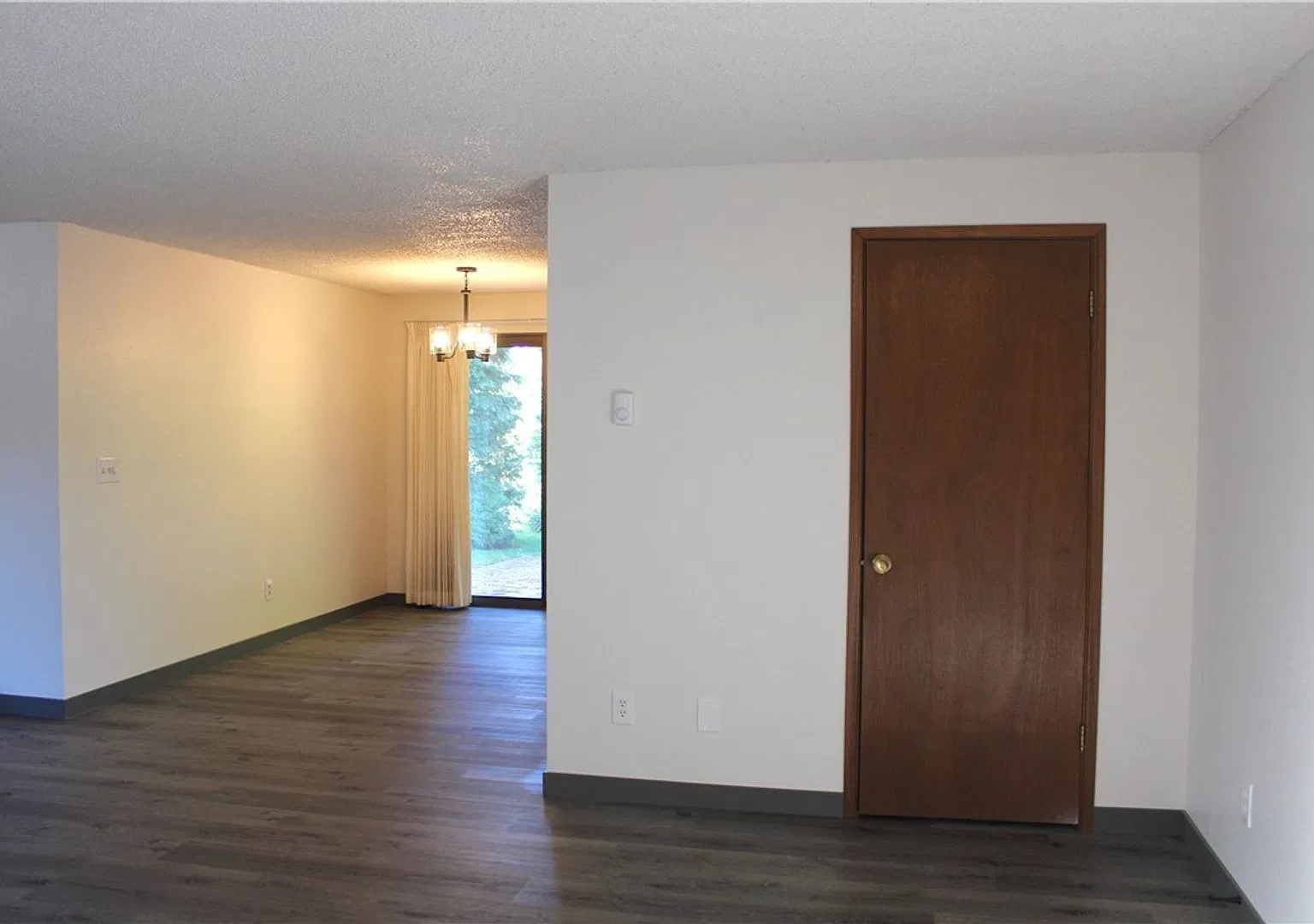 Nice Duplex for Lease Near Town! — Photo 3