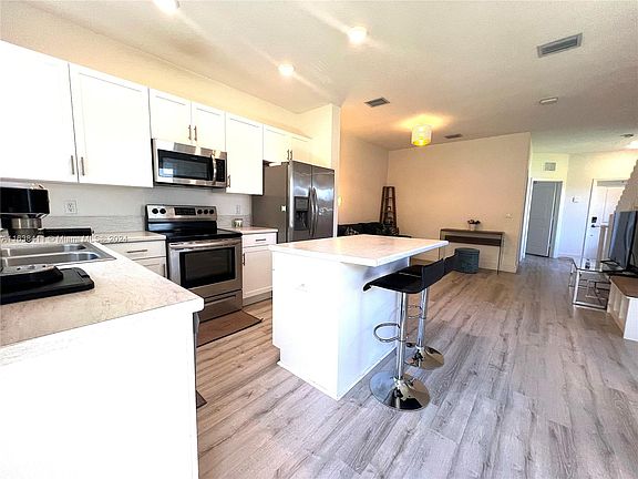 4th image of 374 NE 208th Ter #374
