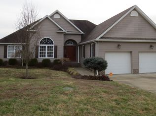 224 Winesap Way, Ona, WV 25545