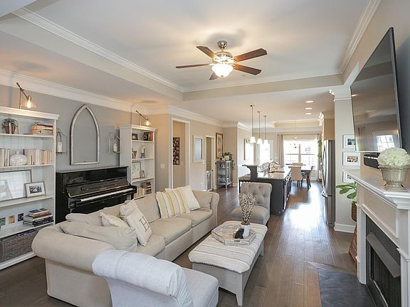 5th image of 4141 Alva Ln