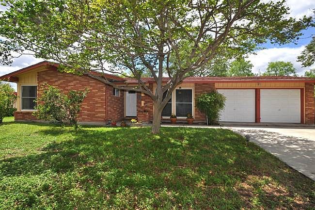 1st image of 119 Dawnridge Dr