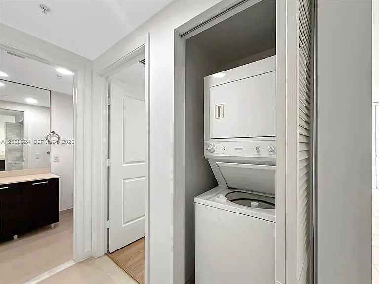 333 NE 24th St #1403 — Photo 9