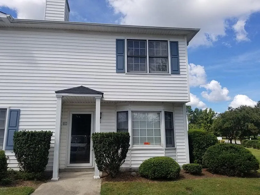 3830 P7 Sterling Pointe Dr — Photo 1