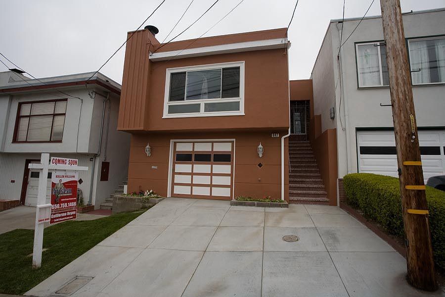 1st image of 647 Orange St