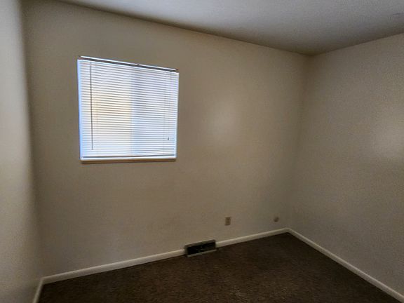 5th image of 1320 Avon Dr