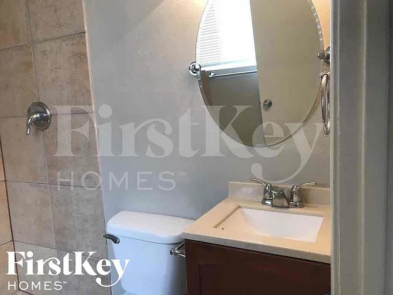 514 E Taylor St — Photo 16