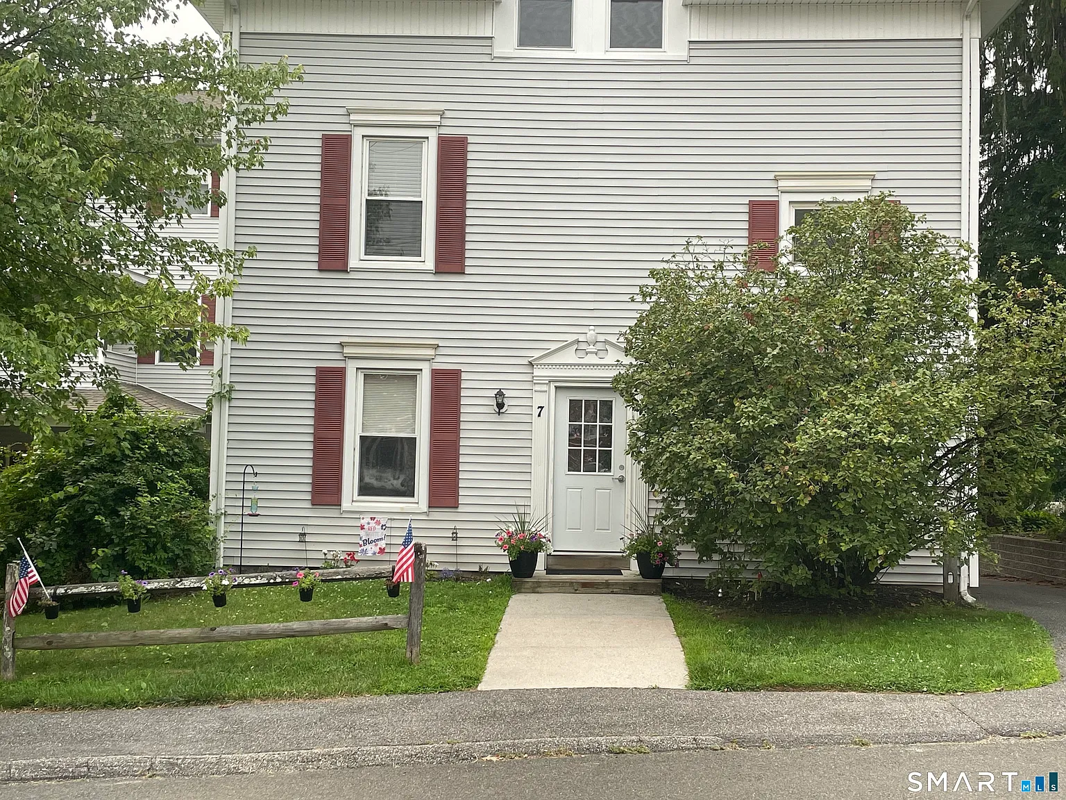 2 bed, 1.0 bath, 900 sqft, $2,000 — Photo 3