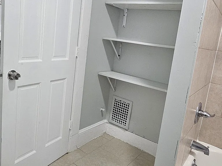 379 Norton St #B — Photo 13