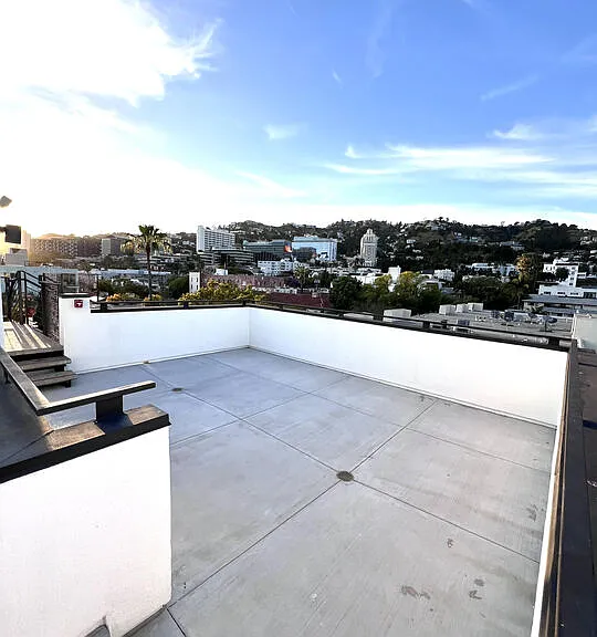 1200 N Sweetzer Ave #8 — Photo 20