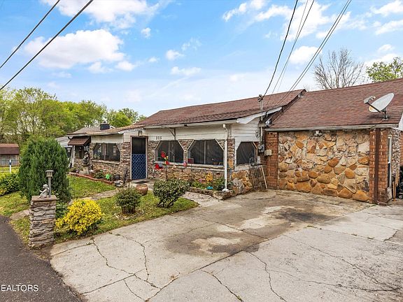 2nd image of 205 Hillview Ave