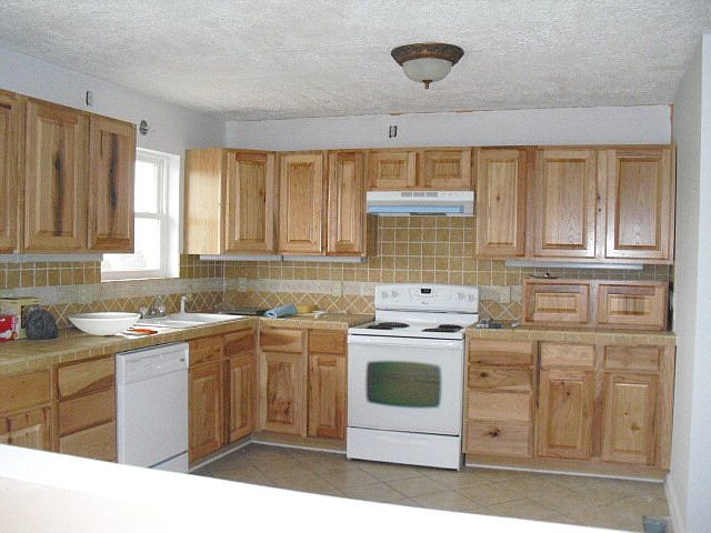 2nd image of 870 Corinth Rd