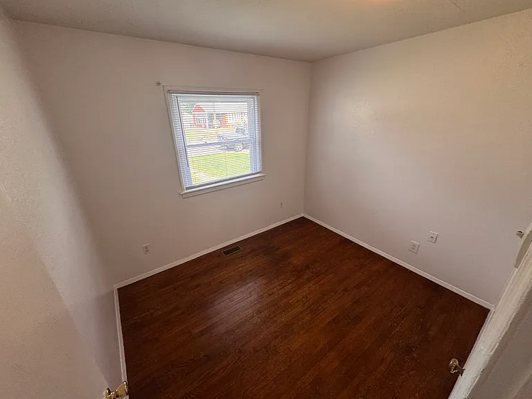 107 Lynnhaven Dr — Photo 11