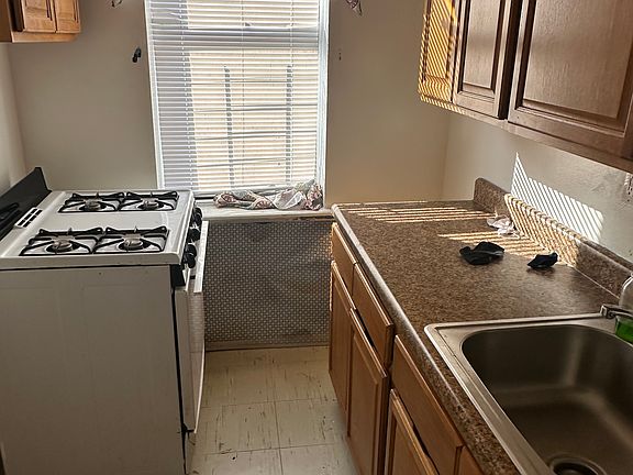 4th image of 1809 Marmion Ave APT 25