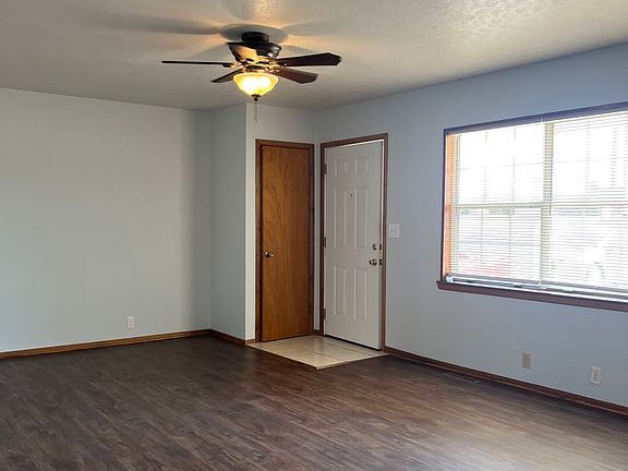 3rd image of 2606 Indiana Ave