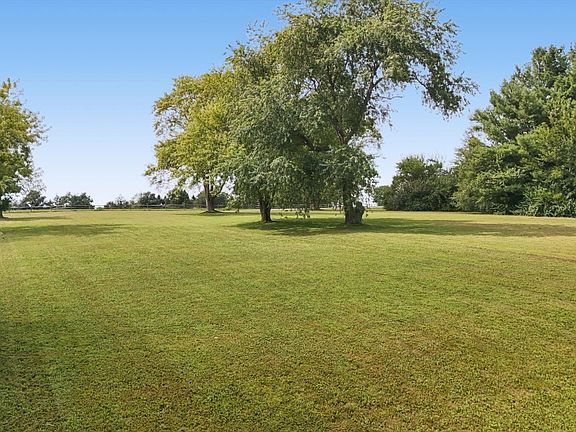 4th image of 1505 Golf Rd