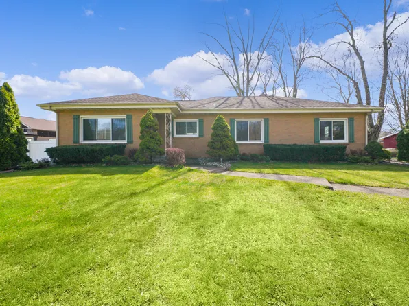 5013 Paw Paw Lake Rd, Coloma, MI 49038