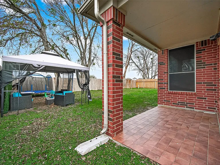 14914 W Bend Dr — Photo 41