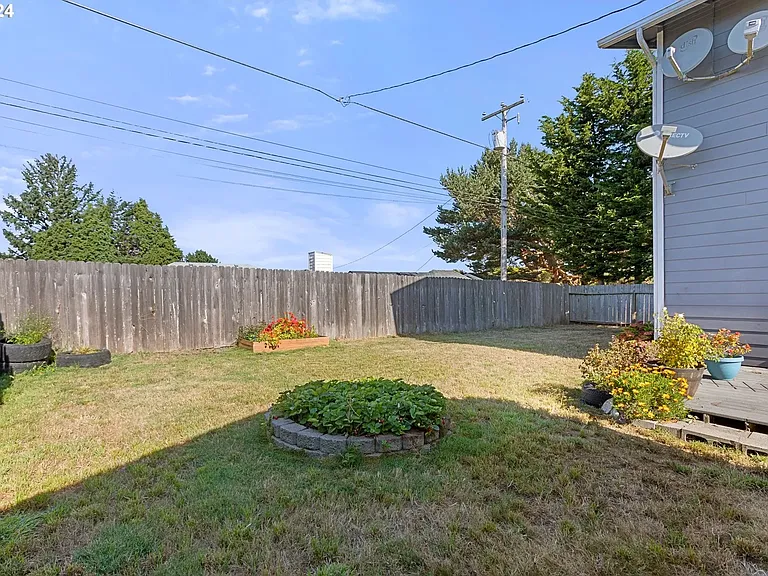 1694 Lincoln St — Photo 26