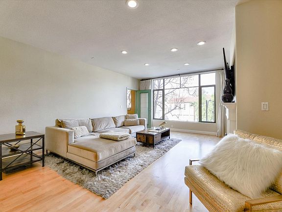 5th image of 144 S 3rd St Unit 325