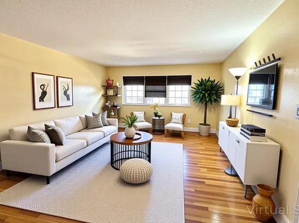 31 Arlington Rd APT 16, Woburn, MA 01801