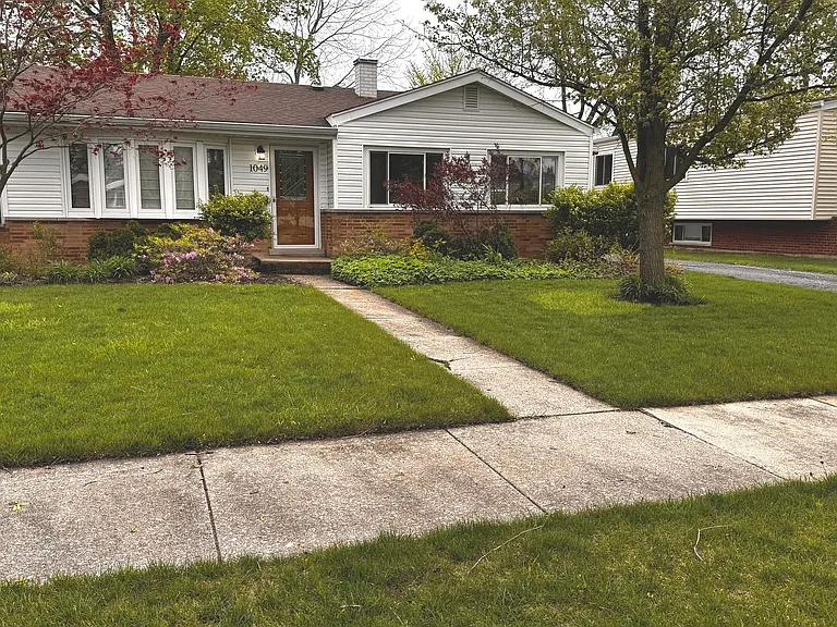 1049 S Norbury Ave — Photo 1