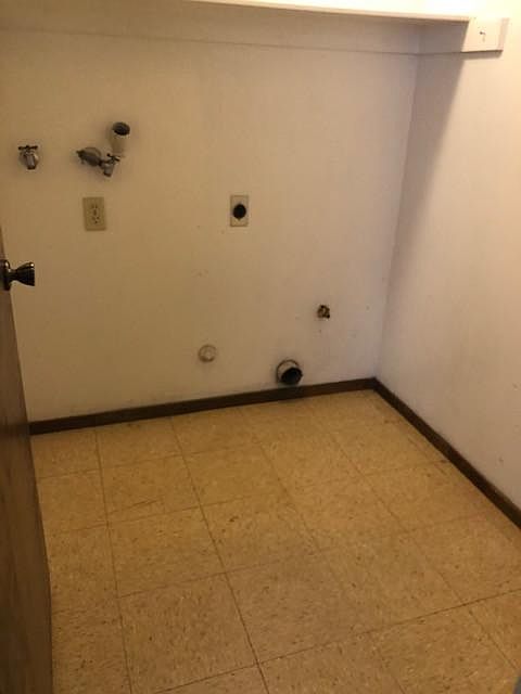2nd image of 1998 N Adams St