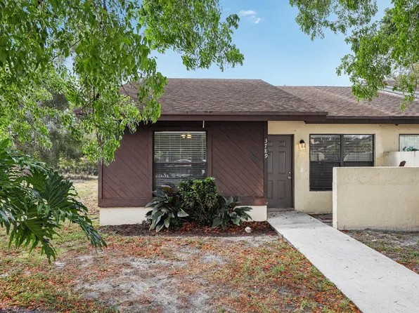 3789 Mil Pond Ct, Green Acres, FL 33463