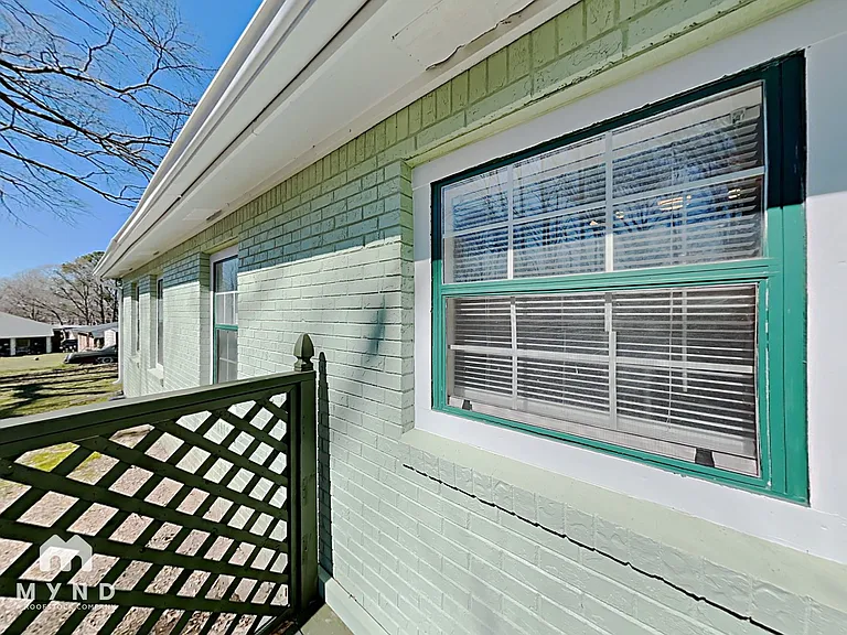 115 Carver St — Photo 15