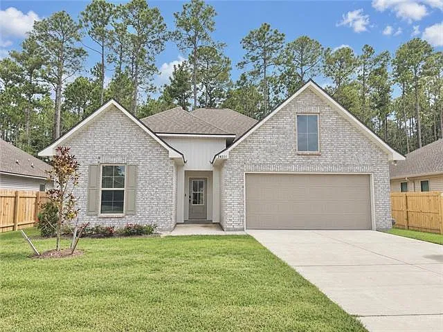 3 bed, 2.0 bath, 1649 sqft, $2,200 — Photo 1