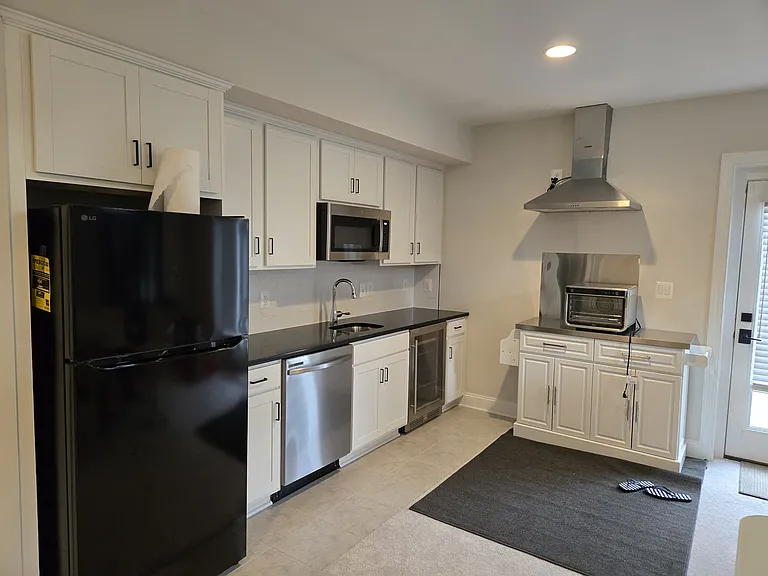 1914 Cherri Dr — Photo 2