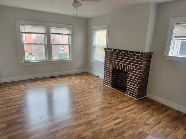 1683 1/2 Oak St, Columbus, OH 43205