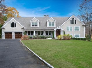 8 Heron Rd, Norwalk, CT 06855