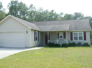 204 Britton Ln, Hubert, NC 28539