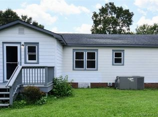 5206 Cypress Rd, Fayetteville, NC 28304