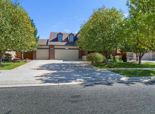 5352 Parfet St, Arvada, CO 80002