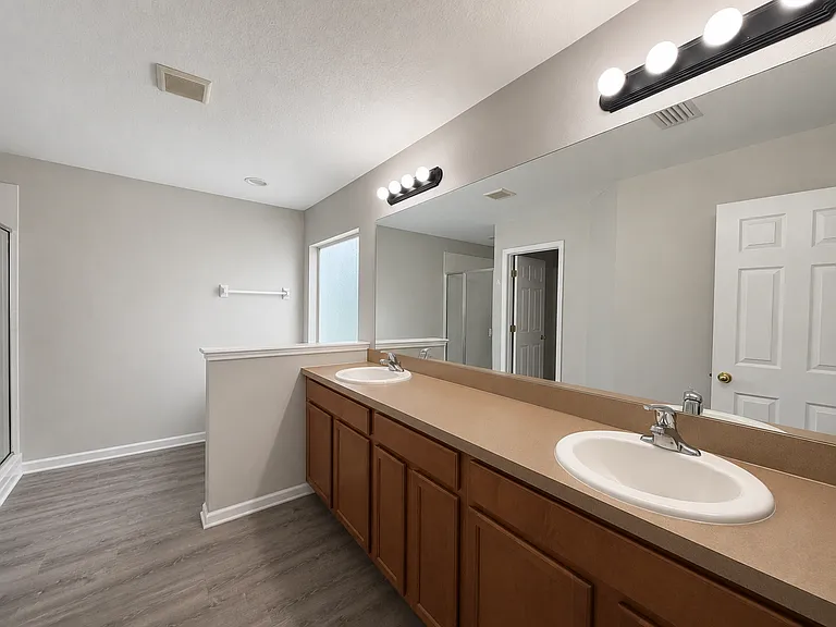 647 Sunny Stroll Dr — Photo 10