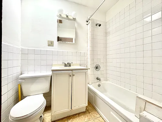 Rented by Compass | media 23