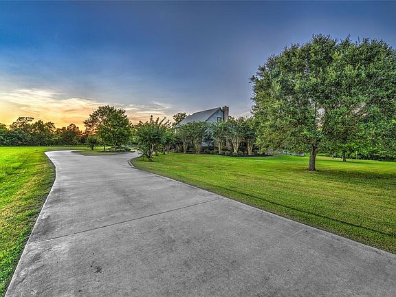 4th image of 1551 NE Clayton St