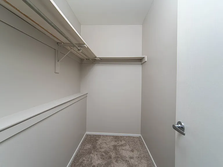 Greyberry Apartments — Photo 10