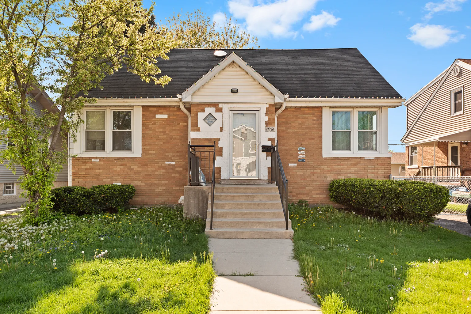 3206 Maple Ave photo 1