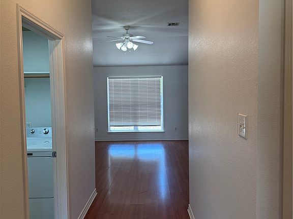 2nd image of 933 Crested Point Dr